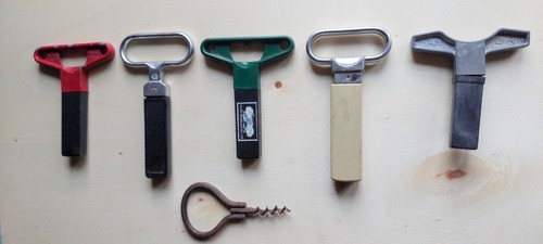 Anciens tire bouchons - anciens,