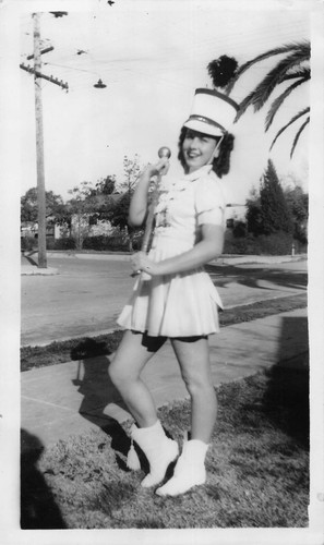 Vintage 1944 pretty - vintage,