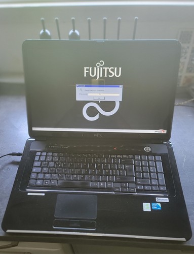 Portable fujitsu nh570 - fujitsu, 17"3