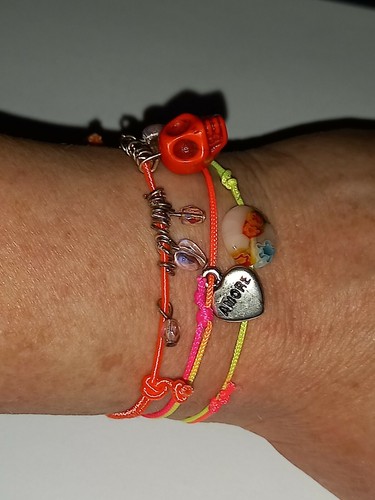 Bracelets avec breloques