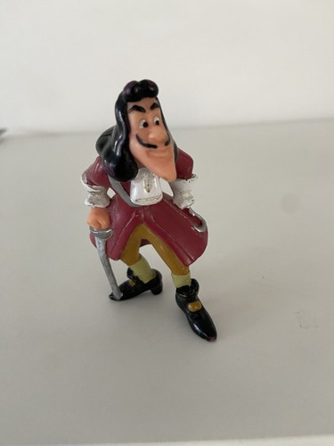 Figurine capitaine crochet - crochet,