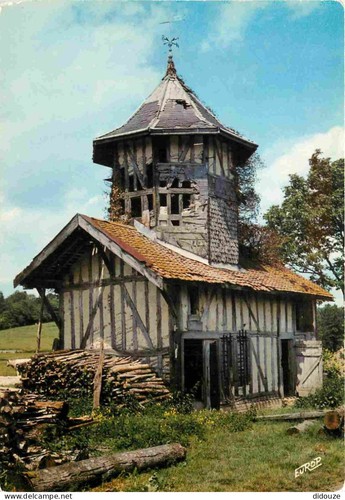 Carte postale pigeonniers - -,