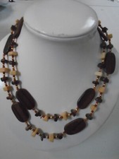 COLLIER VINTAGE PERLES BOIS