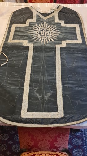 Chasuble romaine noire - chasuble,