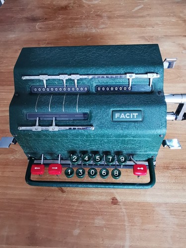 Ancienne machine calculer - machine, à