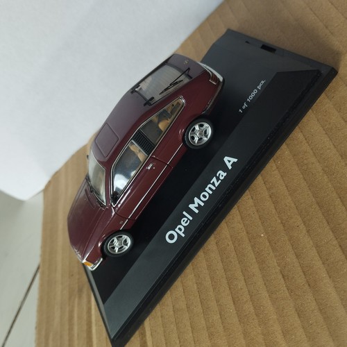 Voiture miniature opel - 1/43,