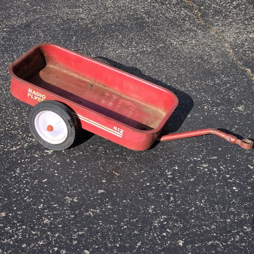 Vintage radio flyer 412 - radio,