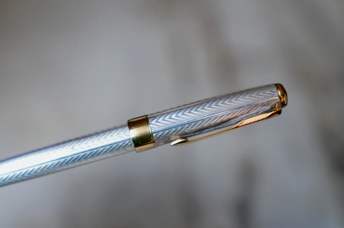 Magnifique stylo roller parker - magnifique,