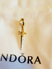 charm Pandora Game of Thrones argent 925 et métal doré poinçon PANDORA HBO