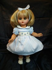 Poupée Bella ancienne, 35 cm