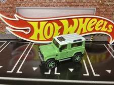Hot Wheels Custom Land Rover 90 Defender 1:64 Scale Car Diecast