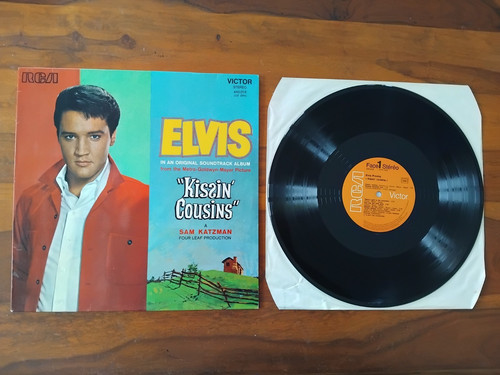 Elvis presley kissin - presley, kissin'