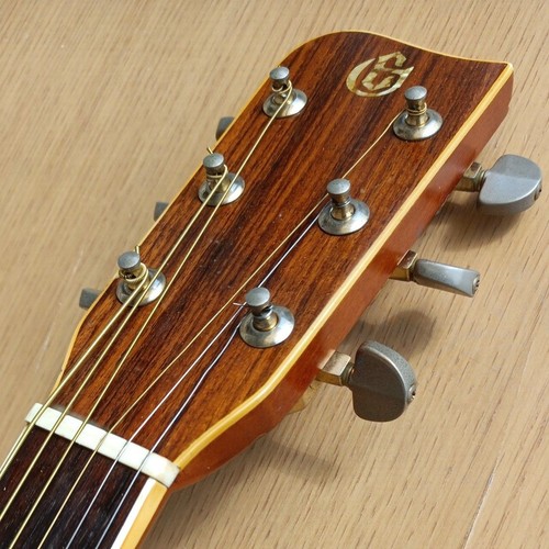 Guitare acoustique vintage