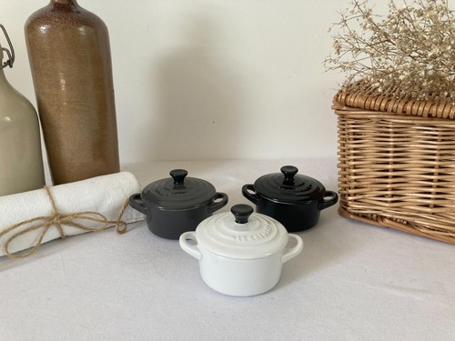 826 creuset trois - le,