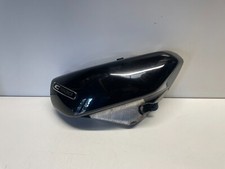 Cote Droit Corps Couvercle