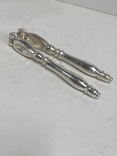 Casse noix metal argente - noix,