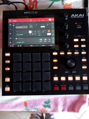 Akai mpc one - akai,