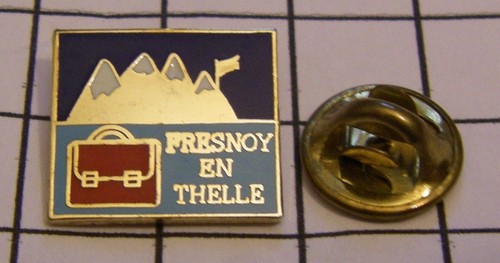 Pin fresnoy thelle ecole - pin's,