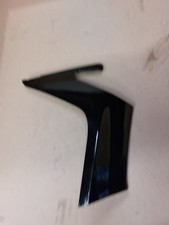 carénage avant droit origine