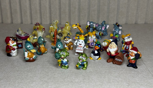 Lot anciens jouets kinder - lot,
