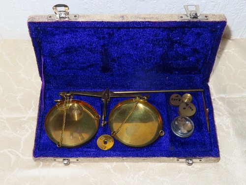 Antique petite balance - balance, de