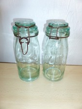 2 anciens bocaux en verre La