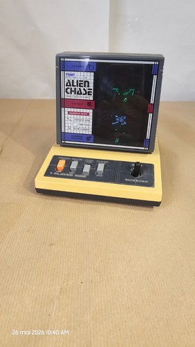 Tomy alien chase micro - alien,