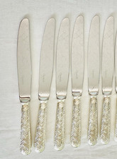 6 COUTEAUX DE TABLE METAL