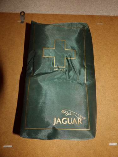 Trousse secours jaguar - trousse,
