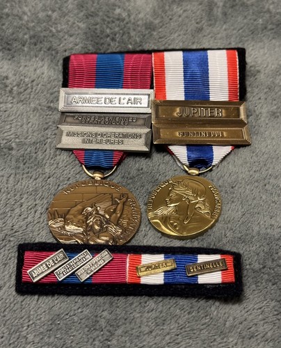 Lot médailles militaires - de,