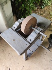 Meule Ancienne Manivelle