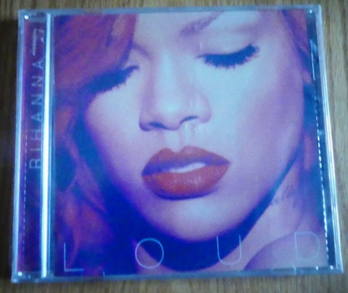 Rihanna loud 2010 def jam - 2010,