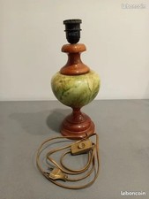 Lampe de salon en bois et