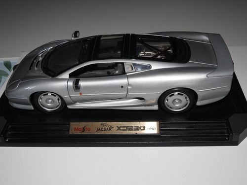 Voiture miniature jaguar xj220 - jaguar,