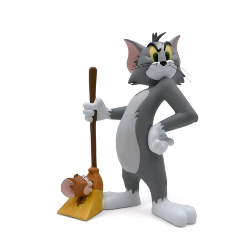 Tom jerry sweeping - jerry,