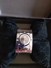 montre Gucci femme Modèle