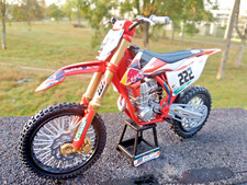 Moto cross KTM Red Bull,T.Cairoli,echelle 1:10,longueur 21cm,neuve,idée cadeau