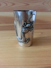 ANCIENNE TIMBALE ARGENT MASSIF DECOR DE DRAGON