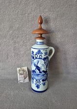 Petite bouteille en porcelaine