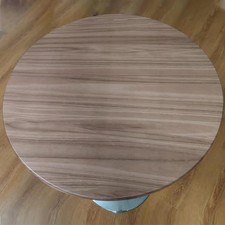 Nappe ronde facile à nettoyer