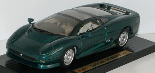 Maisto 31807 jaguar xj220 - 1/18,