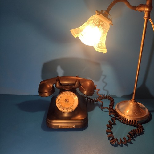 Téléphone ancien - , en