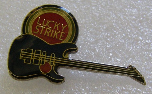 Pin lucky strike cigarettes - lucky,