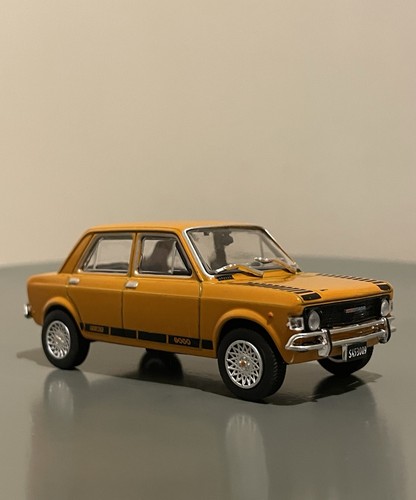 Voiture miniature fiat - voiture, 128