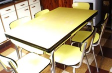 table de cuisine vintage en