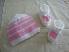 Bonnet et chaussons NEUFS