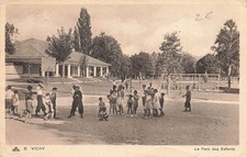 03 VICHY LE PARC DES ENFANTS