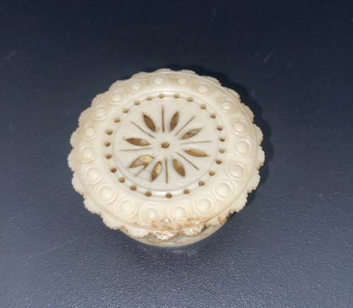 Ancienne petite boîte fils - petite, à