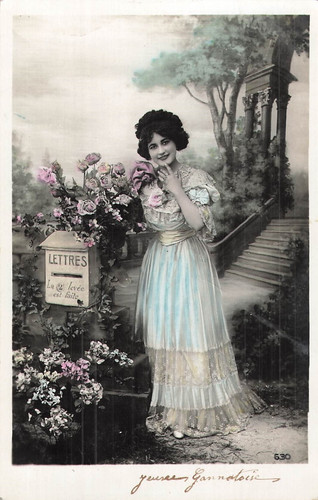 Femme elegante boite a - femme,