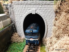 HOm 2 entrées de tunnel voie simple forme ogive décor train diorama maquette
